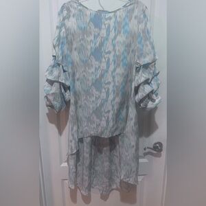 NWT Patrizia Luca Elegant Blue and cream abstract hi Lo ruffle accent Top